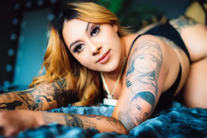 OnlyFans cuenta snowbunnyshawtyy header 2