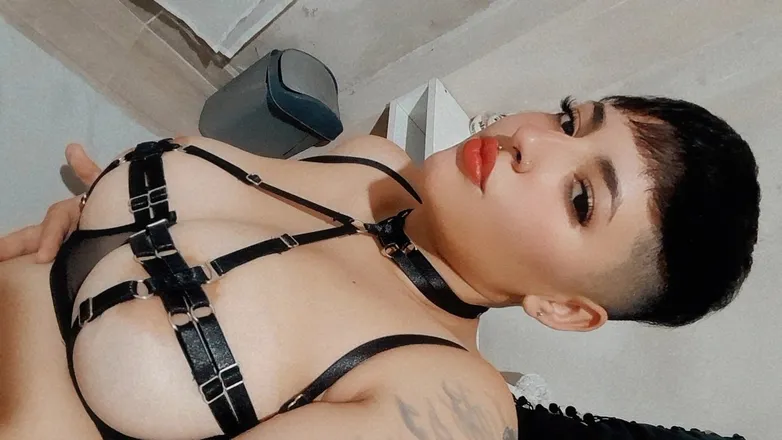 OnlyFans account  babykamilita header 2