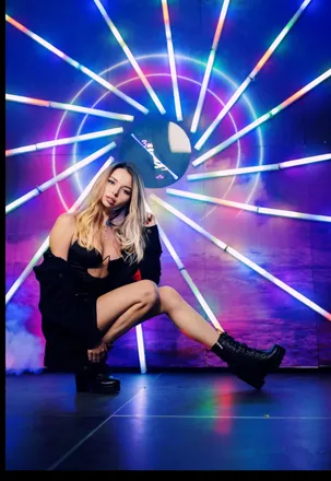 OnlyFans cuenta keri_kos header 2