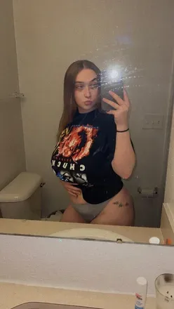 OnlyFans account  basicallydini avatar 1