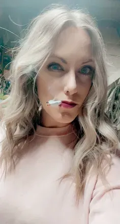 OnlyFans cuenta smokingdarling avatar 1