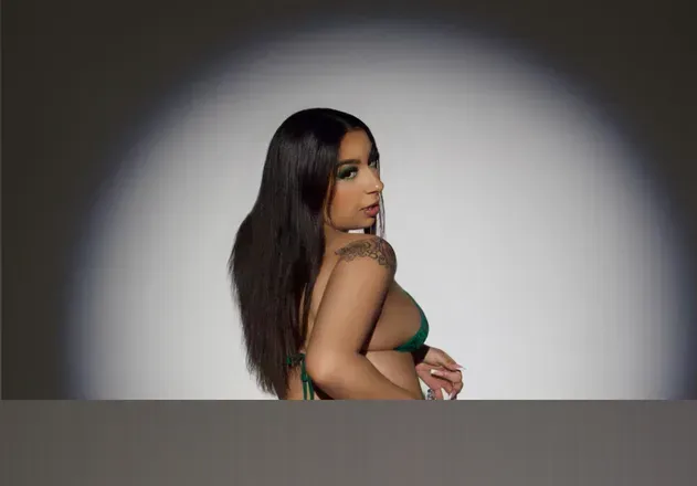 OnlyFans cuenta lovelydiorrr header 2