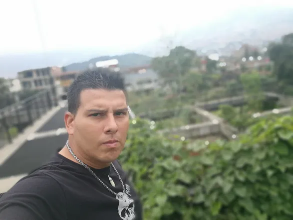OnlyFans account  lvasquez35 header 2
