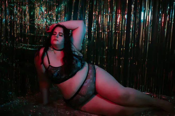 OnlyFans cuenta cosmicskye header 2
