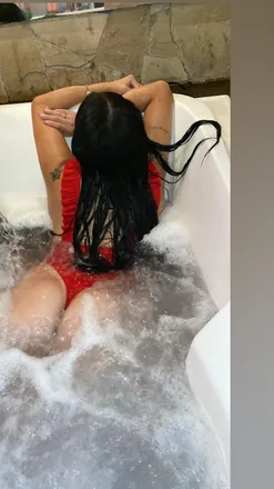 OnlyFans cuenta mia.reina header 2