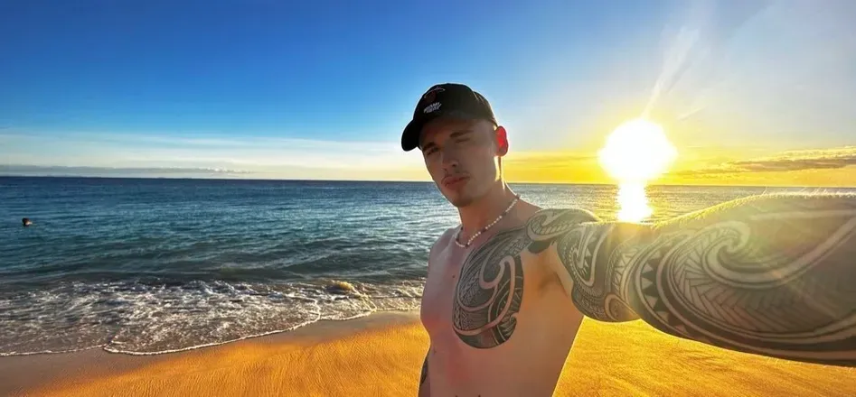 OnlyFans cuenta thealphasaint header 2