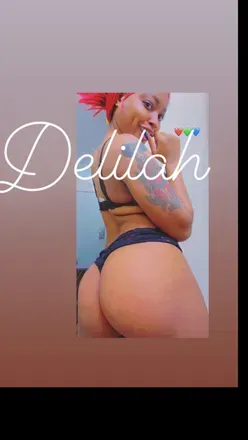 OnlyFans account  something2desire avatar 1
