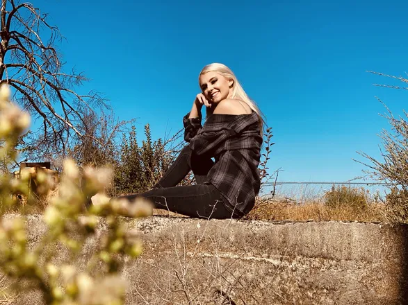 OnlyFans cuenta raebabyyy143 header 2