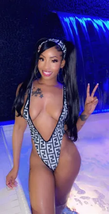 OnlyFans cuenta keshkandi12 header 2