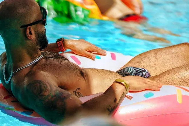 OnlyFans cuenta chescoars header 2