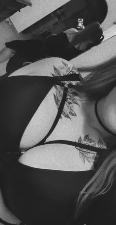 OnlyFans account  hellgurlz avatar 1