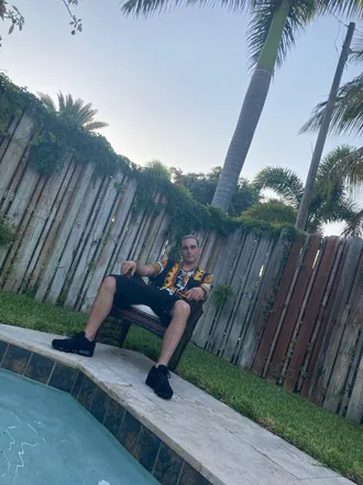 OnlyFans account  chipschwagger header 2