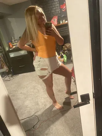 OnlyFans cuenta youngnsexy_feet avatar 1