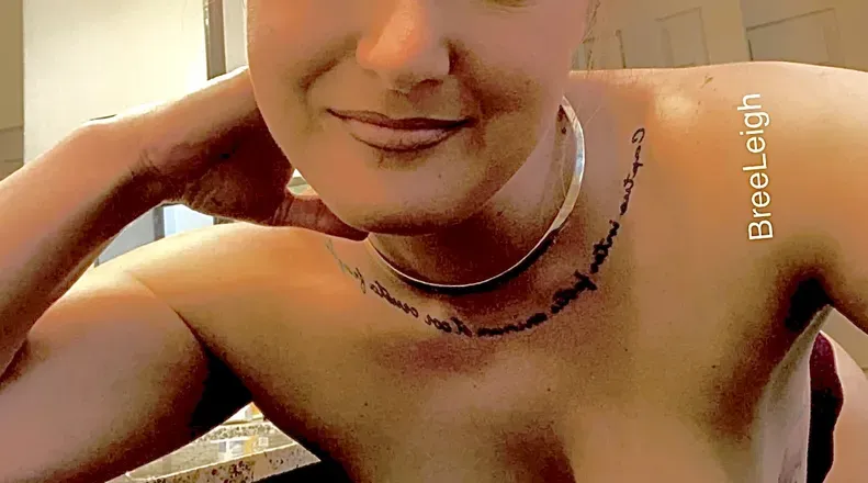 OnlyFans cuenta queenbeigh header 2