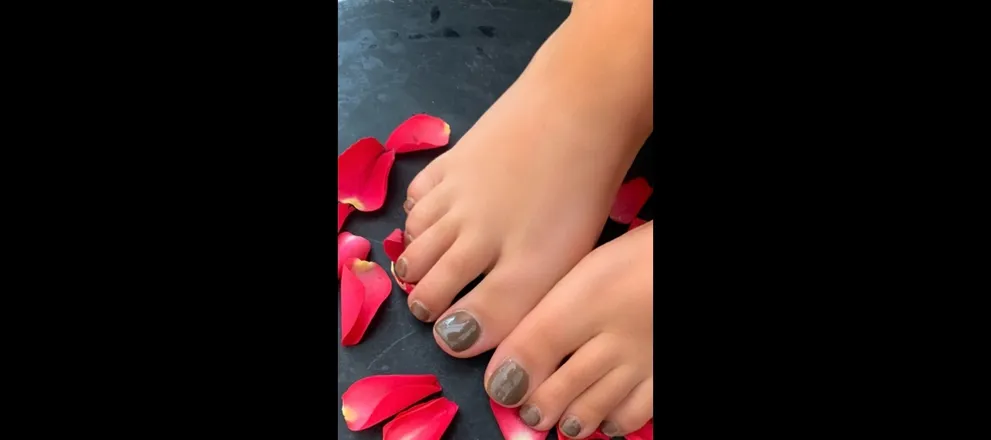 OnlyFans cuenta cheeky_pho-toes header 2