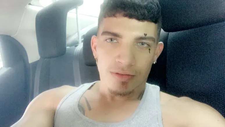 OnlyFans cuenta aarongucci avatar 1