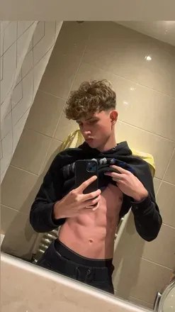 OnlyFans cuenta beni_8s avatar 1