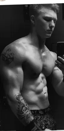 OnlyFans account  huntrefree avatar 1