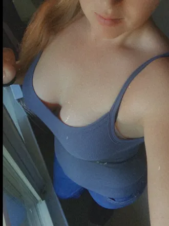 OnlyFans cuenta anonhorsegirl header 2