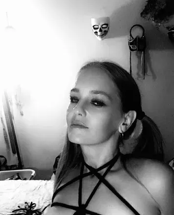 OnlyFans cuenta jadahparadox avatar 1