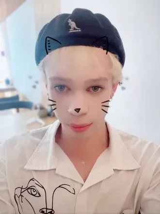 OnlyFans account  kawaiinekonathan17 avatar 1
