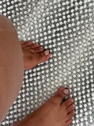 OnlyFans cuenta prettyxfeetxx header 2