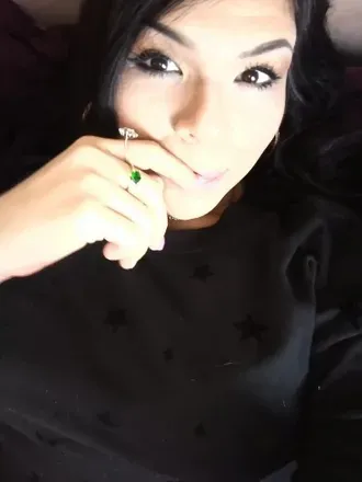OnlyFans account  tillycomes header 1