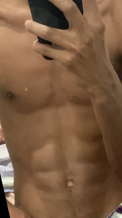 OnlyFans cuenta leandrolz header 2