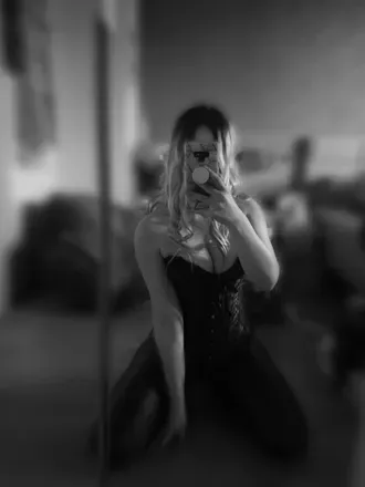 OnlyFans cuenta yvessunshine avatar 1