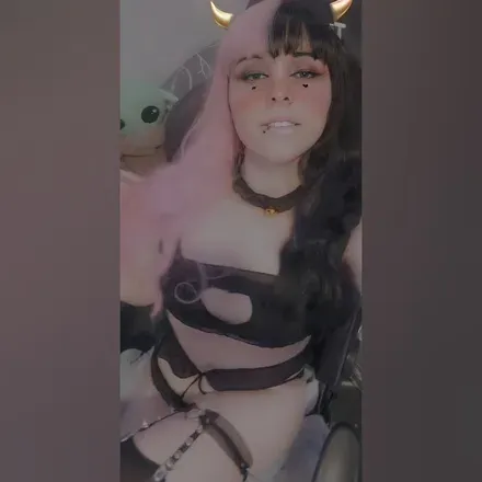 OnlyFans account  narafae avatar 1