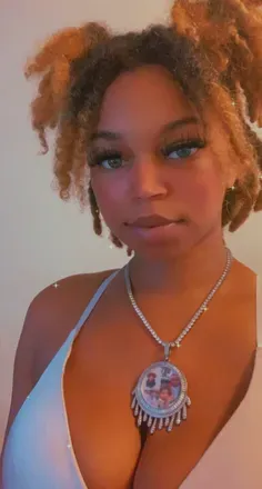 OnlyFans account  diamond1221 avatar 1