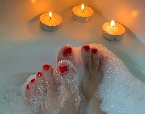 OnlyFans cuenta valefeet1 header 2