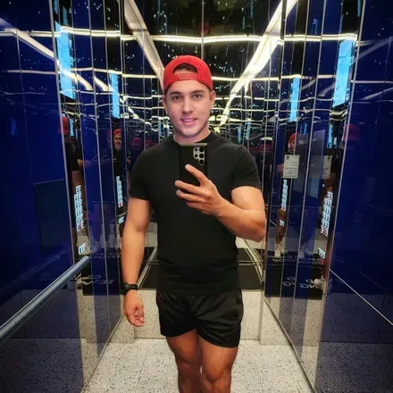OnlyFans cuenta mikeymuscleboy14 avatar 1