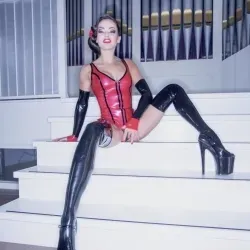 OnlyFans account  dutchesskink avatar 1
