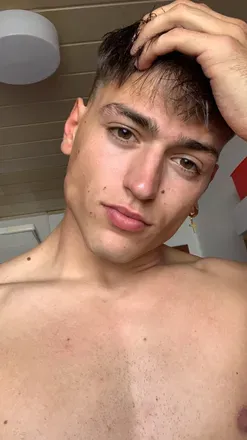 OnlyFans account  onlymaxborn avatar 1
