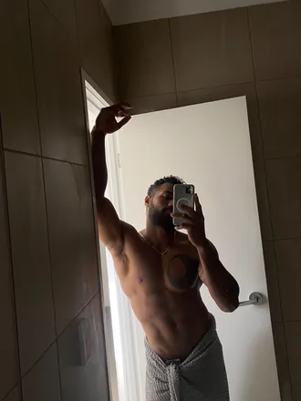 OnlyFans cuenta privmck11 header 2