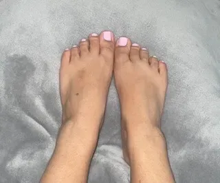OnlyFans cuenta mfeetsmall header 2