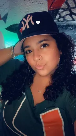 OnlyFans cuenta prettyfeetgirl0823 avatar 1