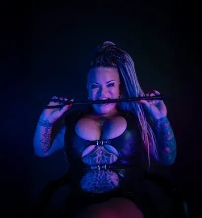 OnlyFans cuenta dominadarkppv header 2