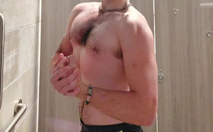 OnlyFans cuenta cosmicqueerz header 2