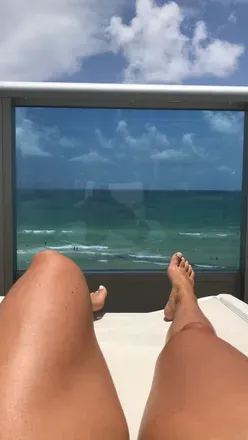 OnlyFans cuenta morenasweet_feet header 2