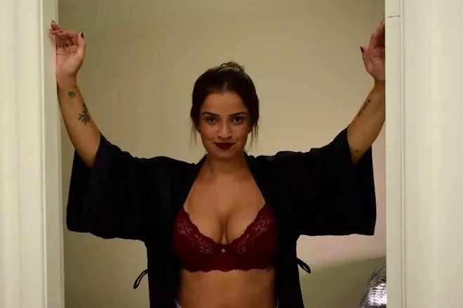 OnlyFans cuenta vanessalourencot header 2