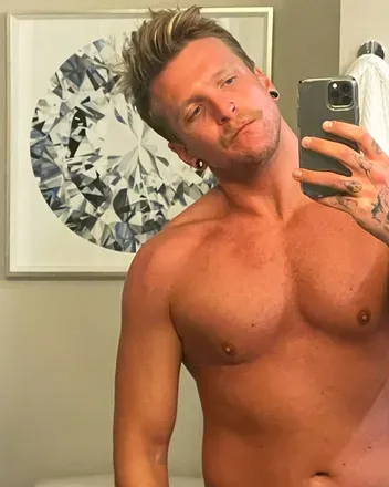 OnlyFans account  hunterbateman avatar 1