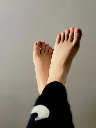 OnlyFans account  bare-foot-bunny01 avatar 1