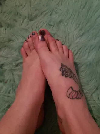 OnlyFans cuenta littlefootqueen69 avatar 1