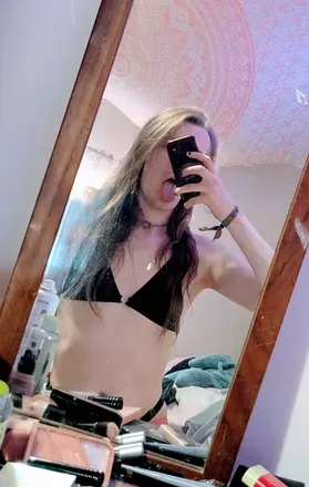 OnlyFans cuenta cuterwhenimstupid avatar 1