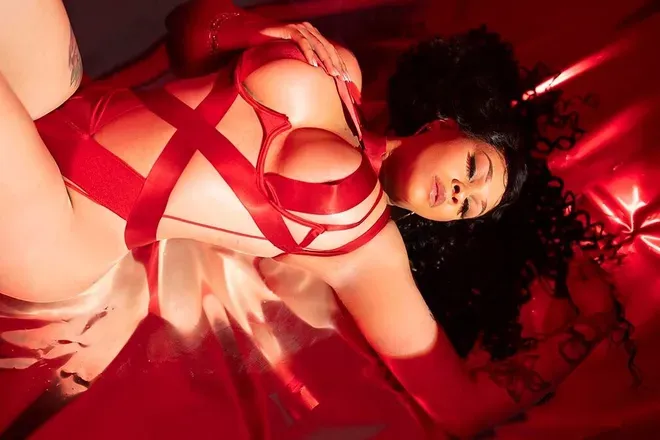 OnlyFans cuenta ts_khia_love header 2