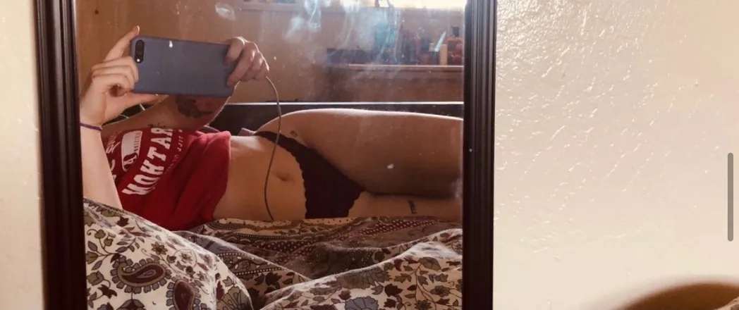 OnlyFans cuenta hellotherebby123 header 2