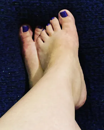 OnlyFans cuenta barefootneener header 2