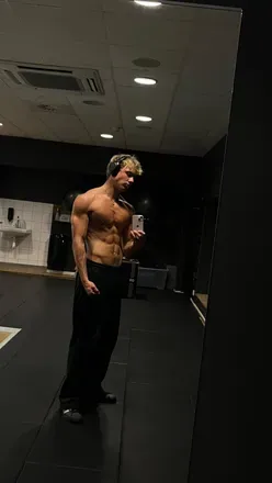 OnlyFans cuenta maxiolsson header 2